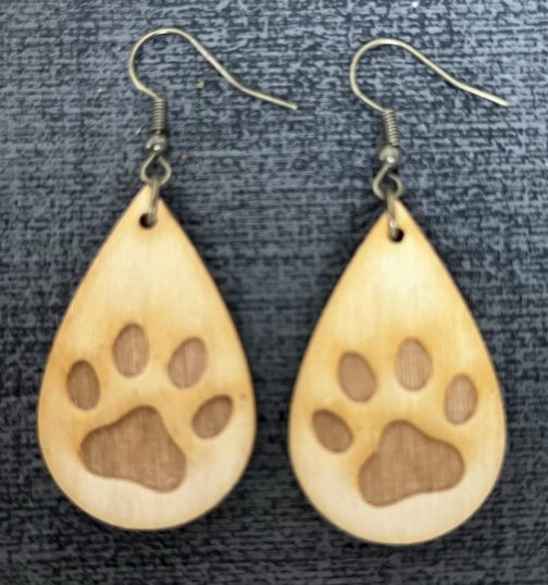 Boucles d'oreille - Pattes de chien gravées